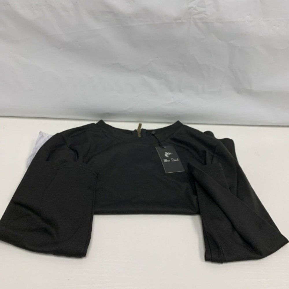 Miss Finch Women's Classic Black Top Large X426